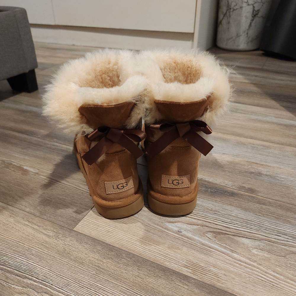 UGG Mini Bailey Bow II - Picture 5 of 6